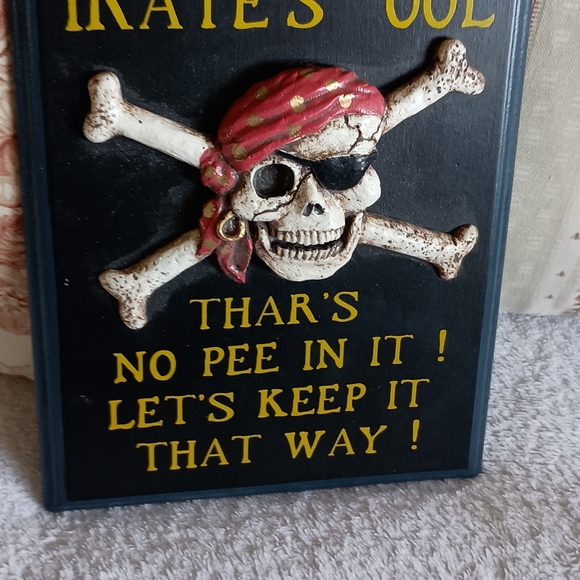 Fun poolside sign - Picture 4 of 4